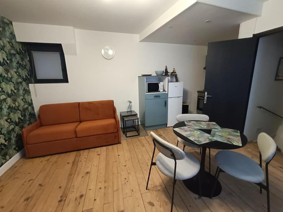 Charmante Maison De Ville Les 2B46 Кахор Екстериор снимка